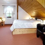 ホテル Wellness Holzberg Suchá Rudná