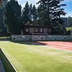 Wellness Holzberg ホテル 4*