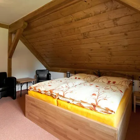 Wellness Holzberg - Krytý Relaxační Bazén, Dětský Bazén, Whirlpool, Sauna, Restaurace, Bowling, Venkovní Hřiště, Herna, Pingpong, Billiard Hotel