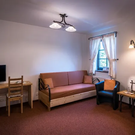 Hotell Wellness Holzberg Suchá Rudná