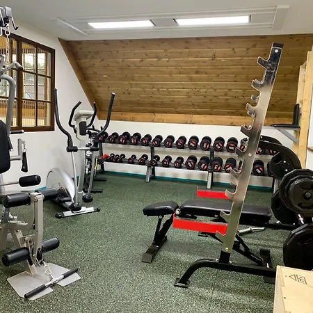 Wellness Holzberg - Krytý Relaxační Bazén, Dětský Bazén, Whirlpool, Sauna, Restaurace, Bowling, Venkovní Hřiště, Herna, Pingpong, Billiard