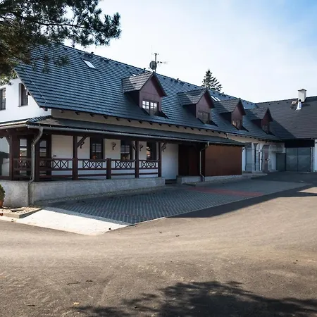 Hotel Wellness Holzberg - Kryty Relaxacni Bazen, Detsky Bazen, Whirlpool, Sauna, Restaurace, Bowling, Venkovni Hriste, Herna, Pingpong, Billiard 4*