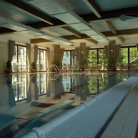 Wellness Holzberg Hotell 4*